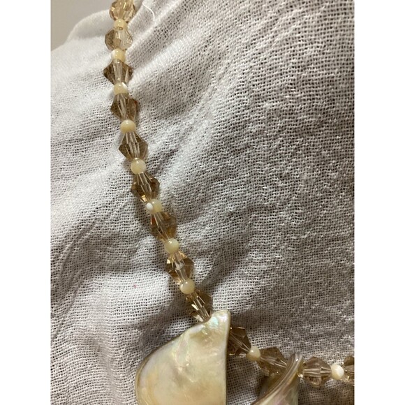 Beautiful Shell and Glass Bead Chocker Necklace Magnetic Clasp Warm Colors - Picture 10 of 12